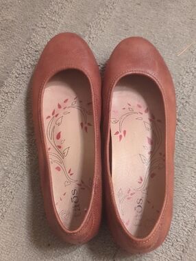 Taos Rascal Red Leather Ballerina Flats - Fits Like 9.5